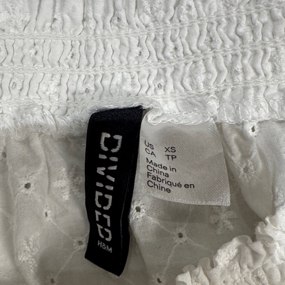 H&M - Elegant White Off-Shoulder Blouse - Women's Top (XS) - Picture 2 of 8